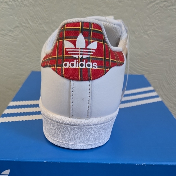 Adidas Women's Superstar White with Red Stripes Sneakers. Size 7 - Picture 6 of 6